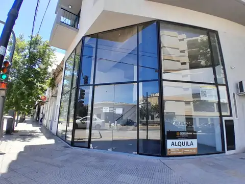 Local en Alquiler en Barrio San Pedro, $ 650.000