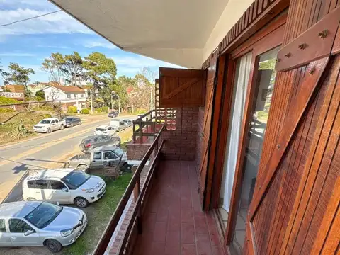 Av.3 3000