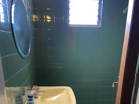 Venta Casa 4 ambientes con Locales El Palomar