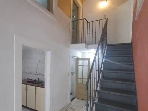 Depto Tipo Casa en Alquiler de 4 ambientes
