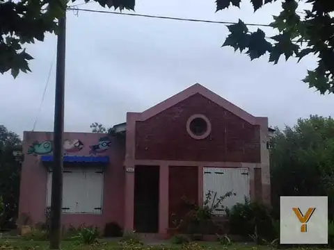 Casa en venta - 2 Dormitorios 2 Baños - 404Mts2 - Pedernales