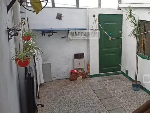 Depto Tipo Casa en Venta de 5 ambientes