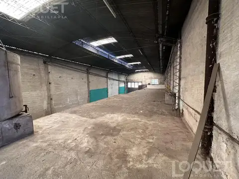Galpón en venta. Zona céntrica, a escasos metros de Av. Freyre