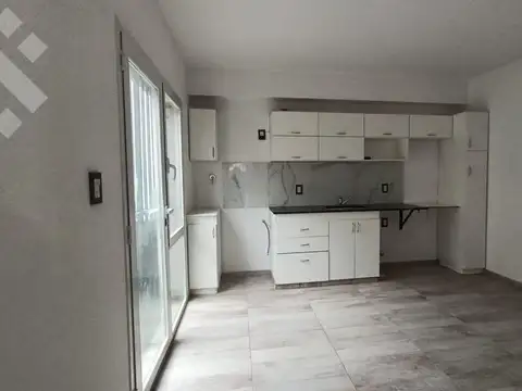 Depto Tipo Casa 3 ambientes con 1 baño