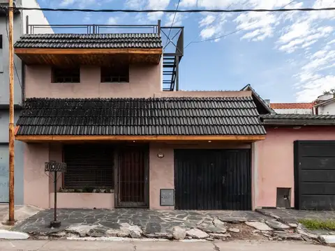 VENTA PH TIPO CASA 4 AMBIENTES AL FRENTE EN TEMPERLEY