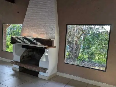 Casa 6 ambientes con 3 baños