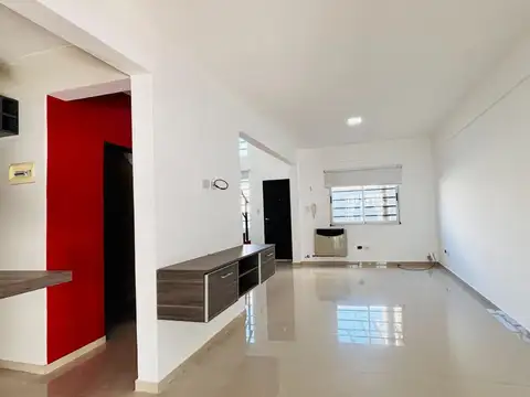 VENTA DÚPLEX 3 AMB COCHERA Y PATIO BERAZATEGUI apto crédito