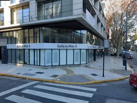 Local en Alquiler en Av. Caseros 3400 esq. Taborda. Parque Patricios