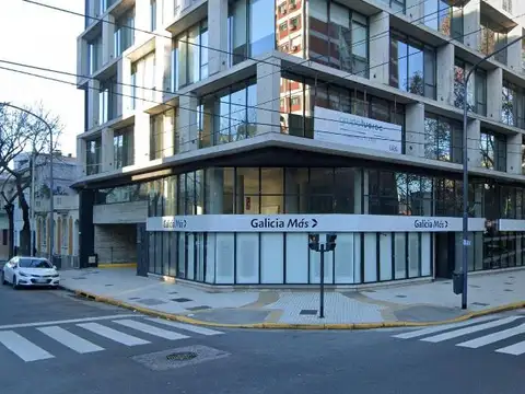Local en Alquiler en Av. Caseros 3400 esq. Taborda. Parque Patricios