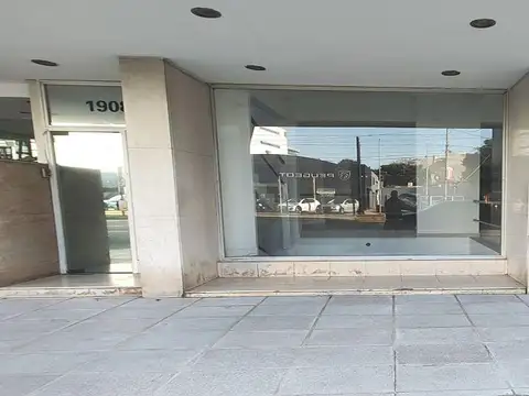 Local en Alquiler Via Pública