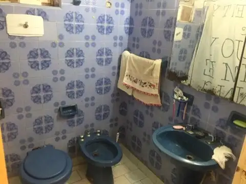 Depto Tipo Casa en Venta 50 años