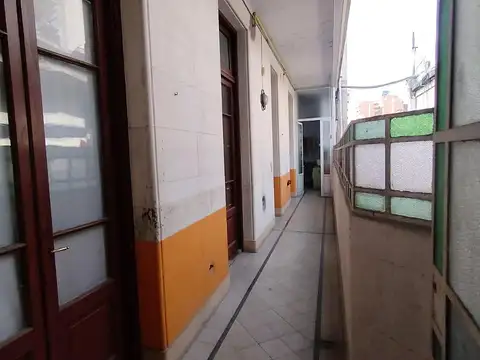 Lavalle al 2300, y Pasteur