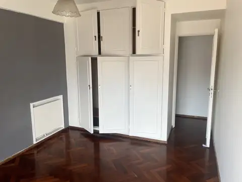 Franklin D Roosevelt 2700, Piso 12