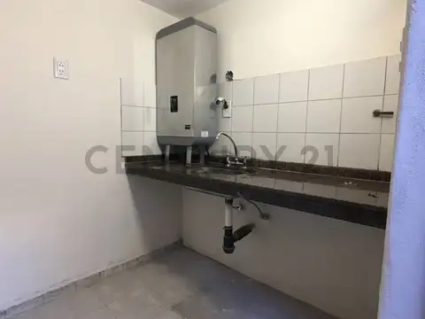 San Lorenzo 500, Piso 0