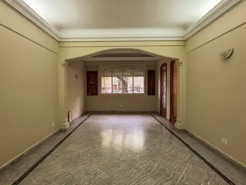 Depto Tipo Casa 4 ambientes con 3 baños