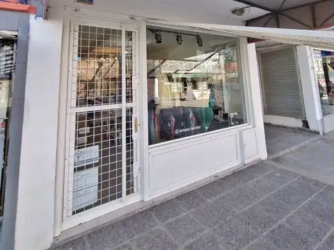 Hipólito Yrigoyen 800