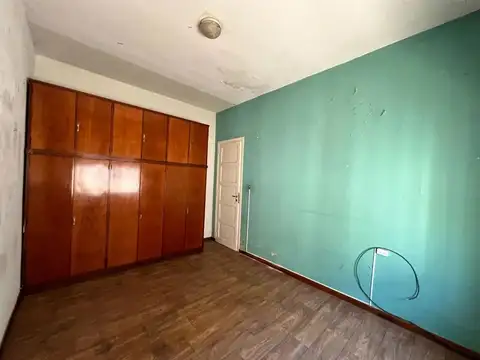 Venta casa lote 310 m2, jardín y cochera. Moreno