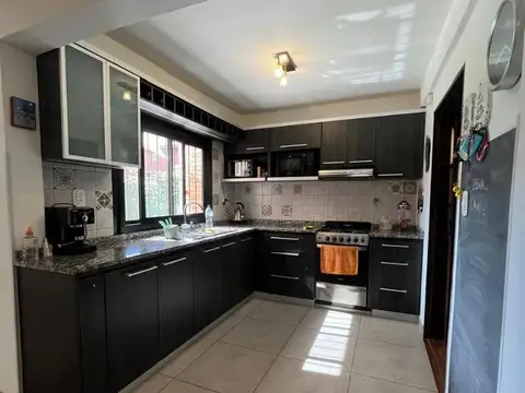 Chalet Castelar Norte. APTO CREDITO BANCO NACION