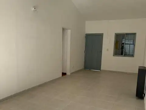 Casa en Alquiler con 1 cochera