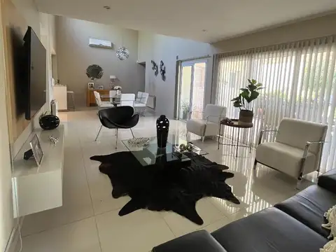 Casa en Alquiler 10 años
