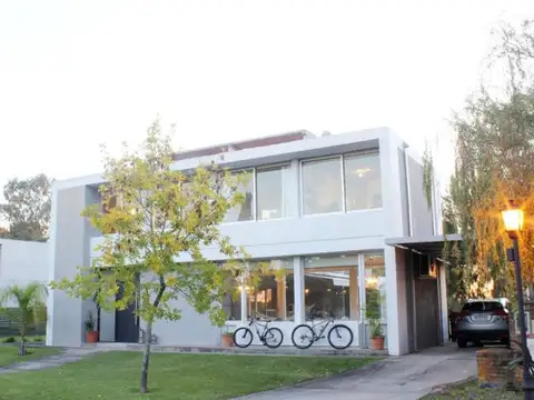 Casa en Venta en San Isidro Labrador, USD 450.000