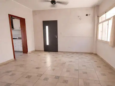 Depto Tipo Casa en Venta al Este