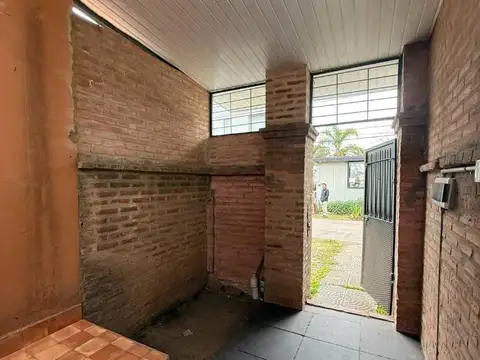 Oficina en Alquiler con 2 cocheras