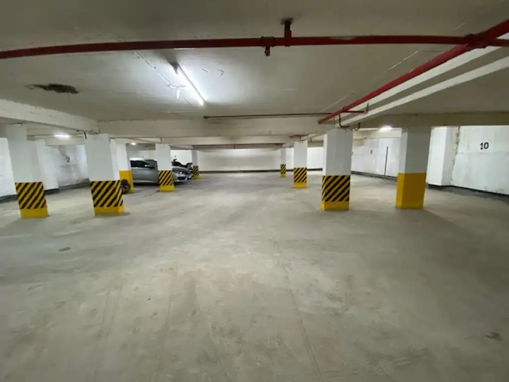 Avenida 38 entre 11 y 12 800