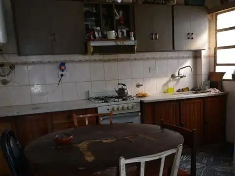 Casa 5 ambientes con 1 baño