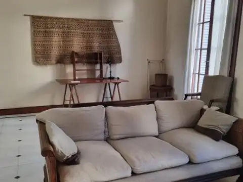 Retiro, Pasaje Tres Sargentos 300, piso 3, frente, 3 amb, 84m2, u$s 1,500 + luz + gas + interne...