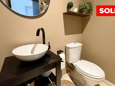 Roble joven, casa en venta lote central