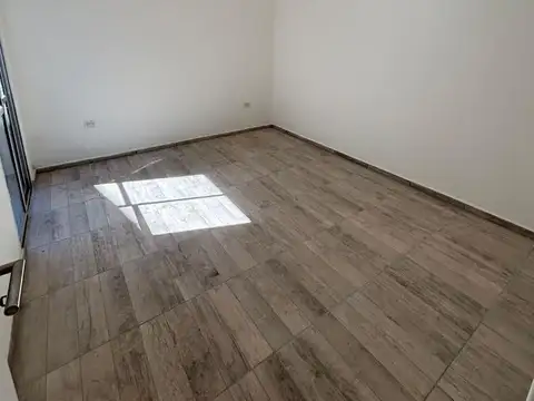Depto Tipo Casa 2 ambientes con 1 baño