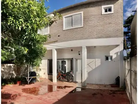 Se venden dos propiedades en mismo terreno, San Lorenzo.