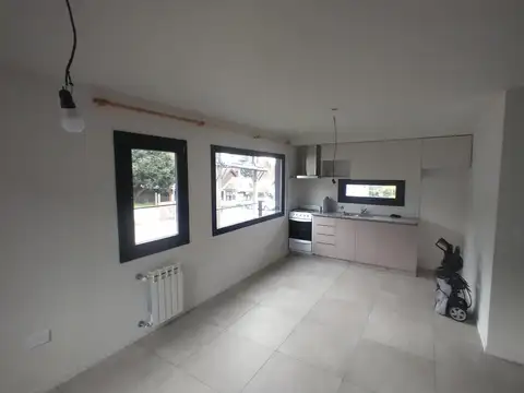 Departamento en Alquiler con 3 cocheras