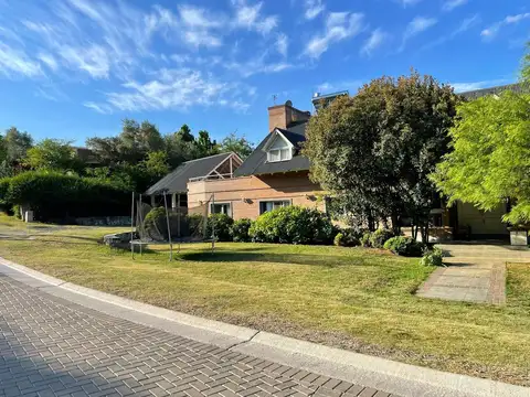 Casa en Venta en Alta Gracia, Santa María