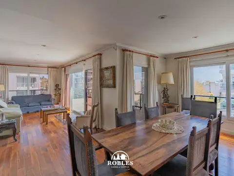 Departamento en Venta con 1 cocheras