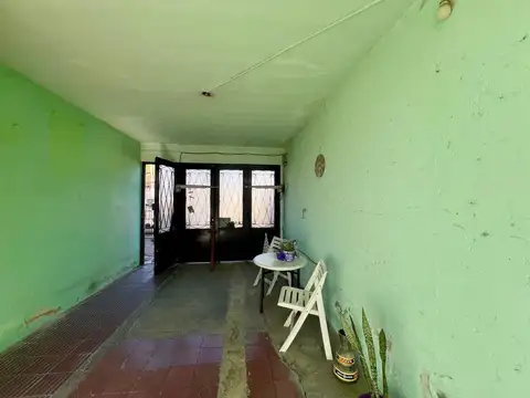 CASA 4 AMBIENTES EN VENTA EN LUIS GUILLON