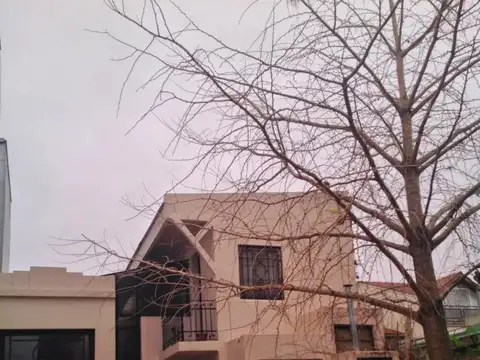 CASA  EXCELENTE UBICACION CASCO DE SAN FERNANDO