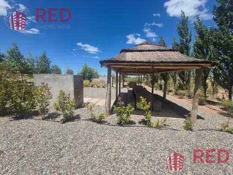 VENDE TERRENO EN CHOCON MEDIO