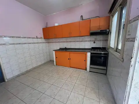 Depto Tipo Casa 4 ambientes con 2 baños