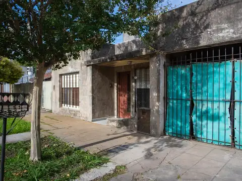 Antonio Malaver al 700 Haedo Sur