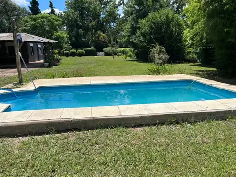 CASA QUINTA: 3300 M2 DE PARQUE, PISCINA Y PARRILLA