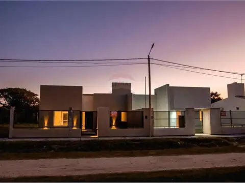 Se venden casas en Barrio Don Carlos