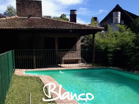 Casa 3 ambientes con 2 baños