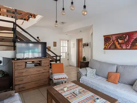 Depto Tipo Casa en Venta de 3 ambientes