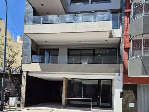 Piso de 4 Dorm (2 Suites) Patio y Balcón con Parrilla A ESTRENAR C/ 2 COCHERAS