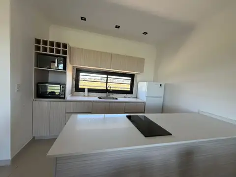 CASA QUINTA EN VENTA - BARRIO "EL CANDIL JOVEN"