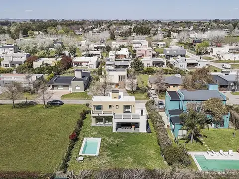 Excelente casa en venta en Cardales Village