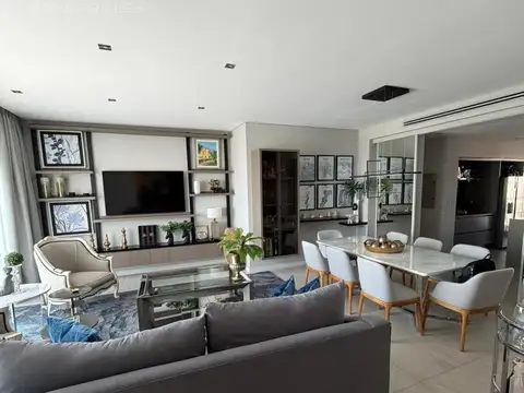 Departamento semipiso de categoría 4 ambientes con 2 cocheras amoblado en venta - Quilmes Centro