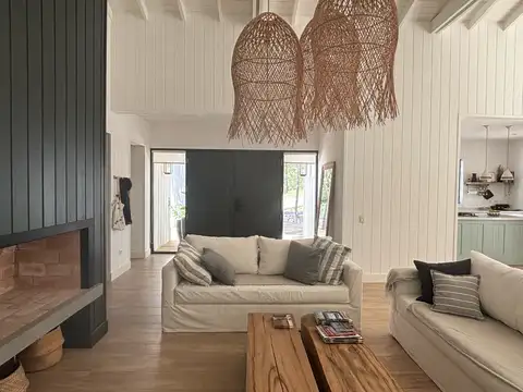 Casa en venta 7 ambientes en barrio Costa Esmeralda Pinamar